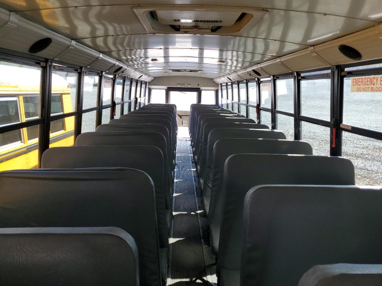 Lot #3273801361 2011 THOMAS SAF-T-LINER C2