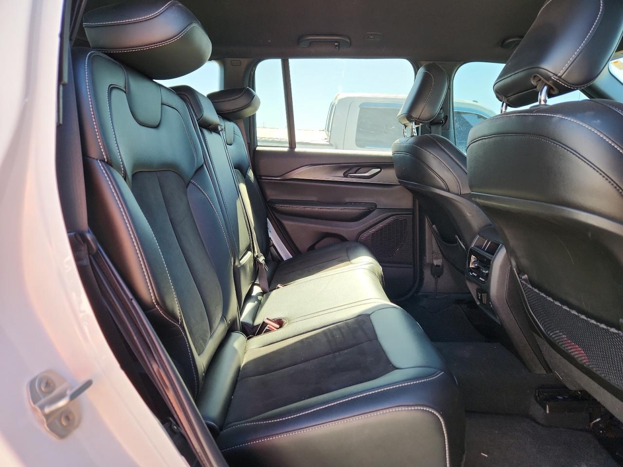 JEEP GRAND CHEROKEE LAREDO