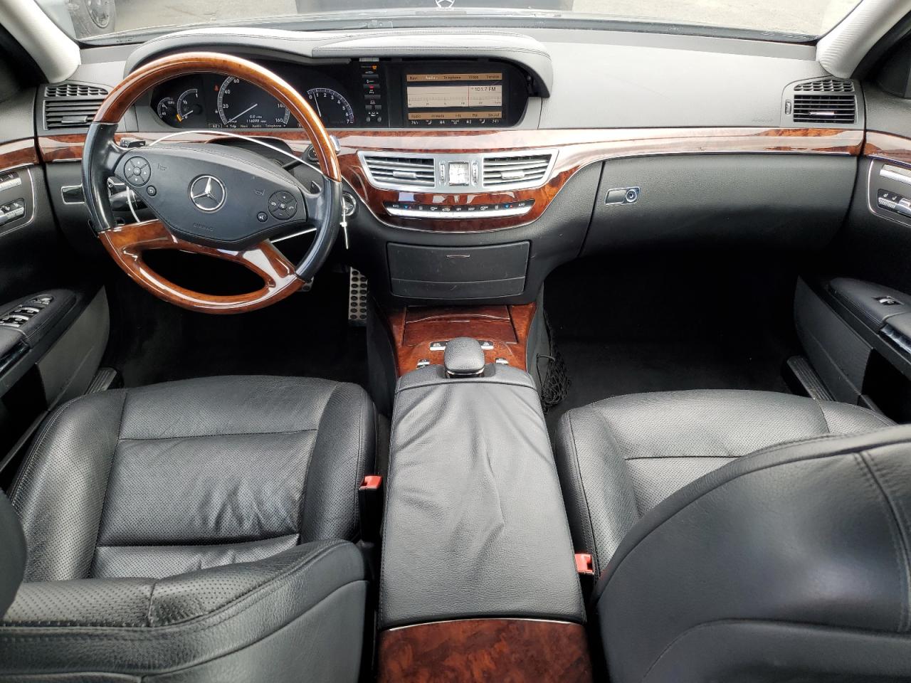 MERCEDES-BENZ S-CLASS 550