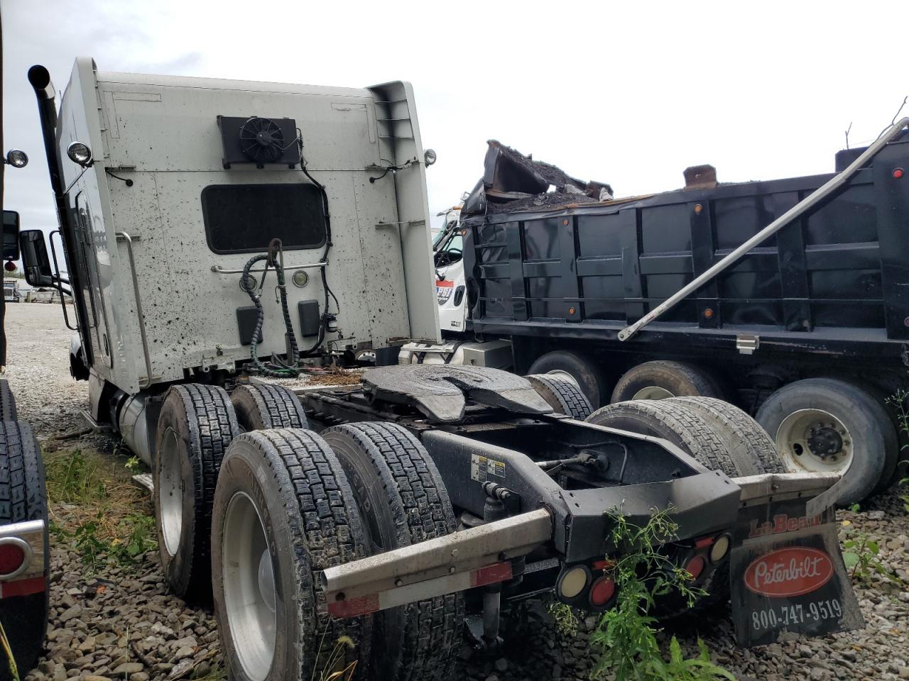 Lot #3271819655 2016 PETERBILT 579