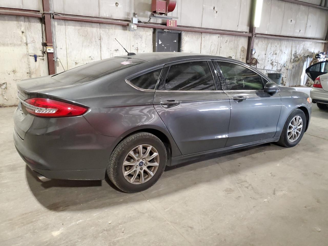 FORD FUSION S