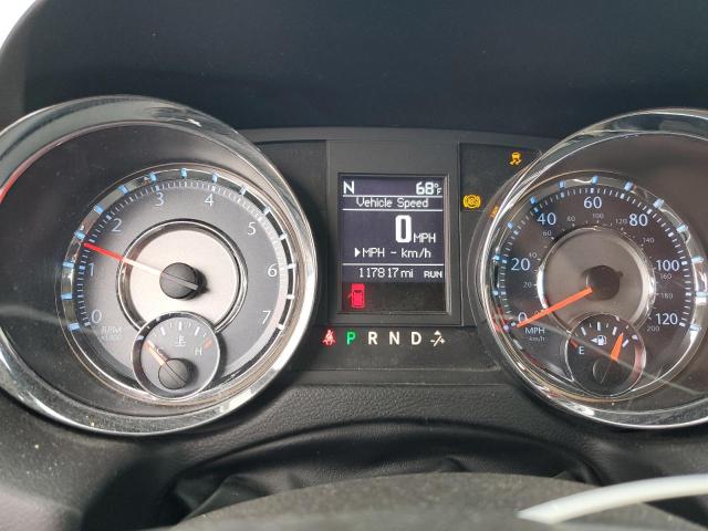 2014 CHRYSLER TOWN & COU - 2C4RC1CG4ER179945