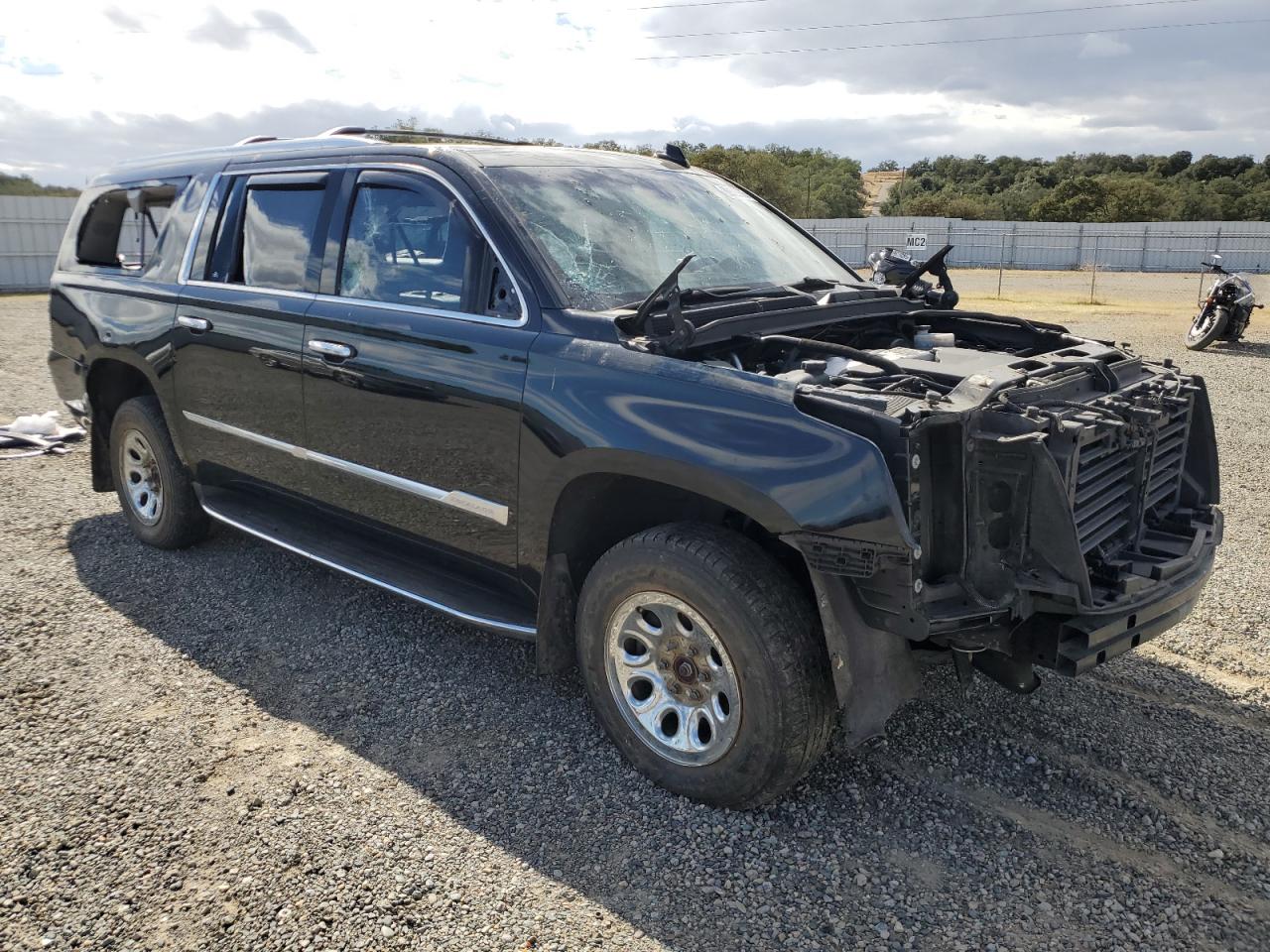 CADILLAC ESCALADE ESV LUXURY