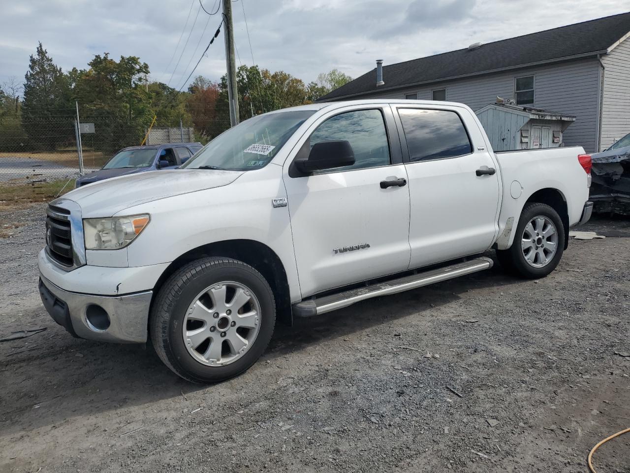 TOYOTA TUNDRA CREWMAX SR5