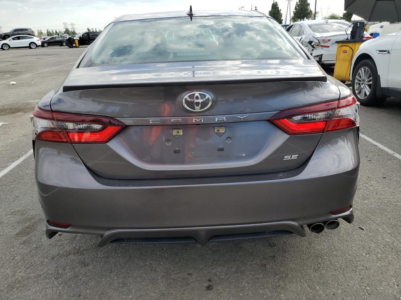 TOYOTA CAMRY SE NIGHT SHADE