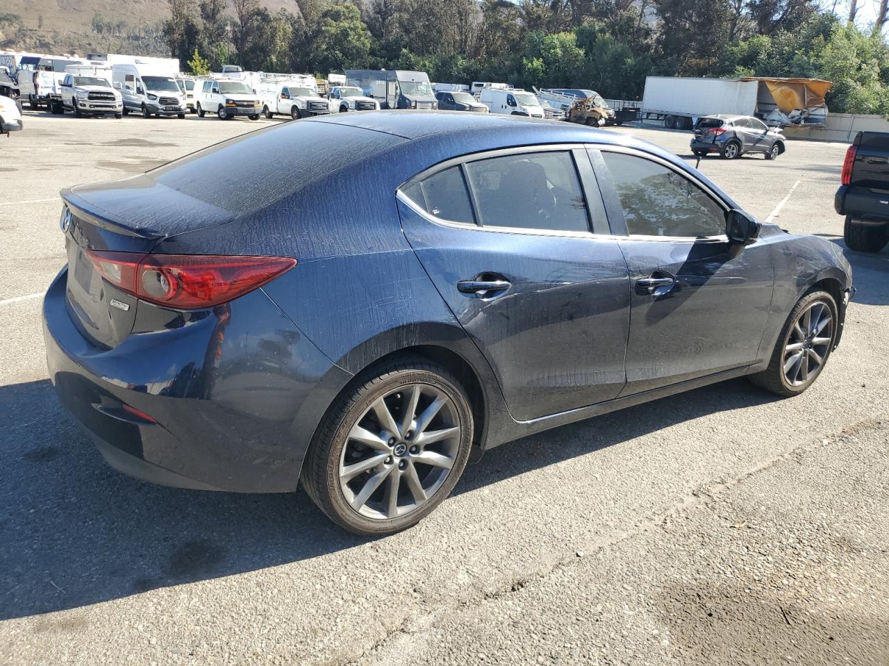 MAZDA 3 TOURING