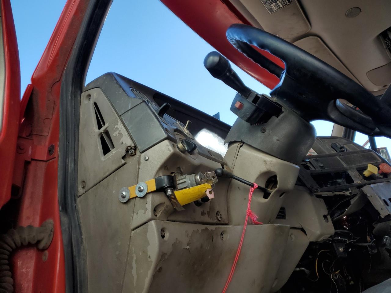 Lot #3283864439 2005 STERLING LT 8500