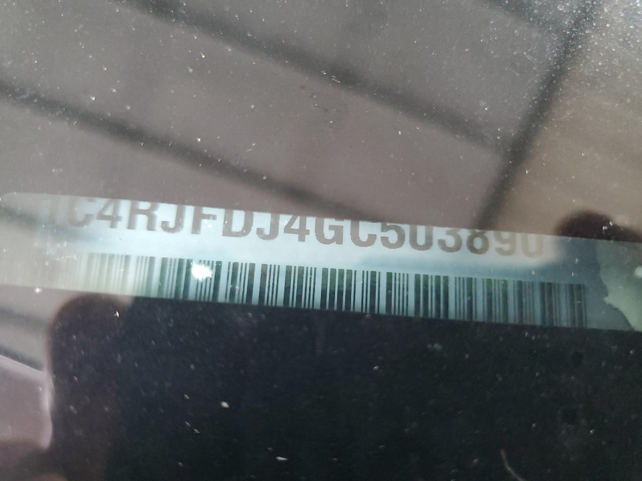 JEEP GRAND CHEROKEE SRT-8