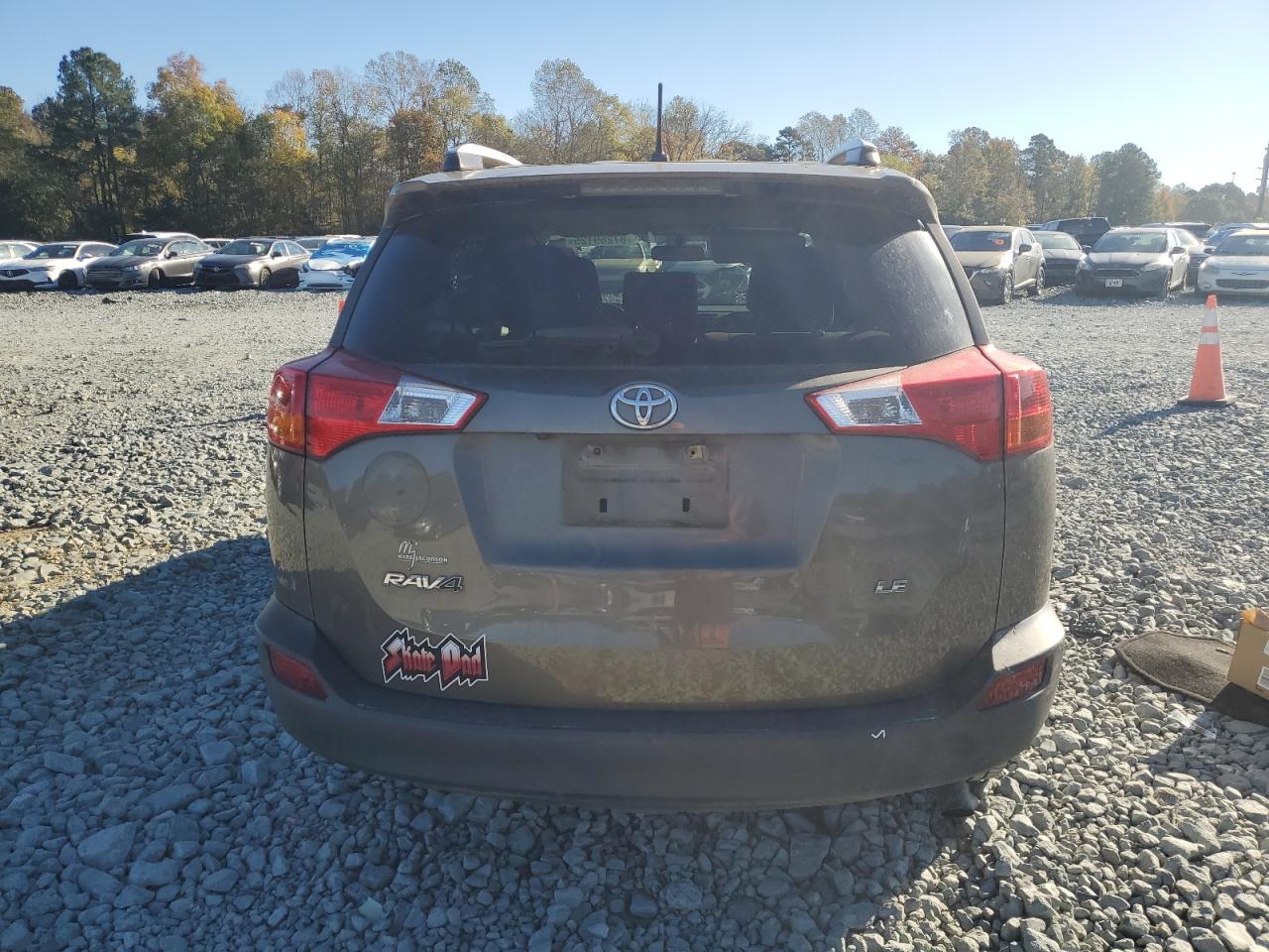 TOYOTA RAV4 LE