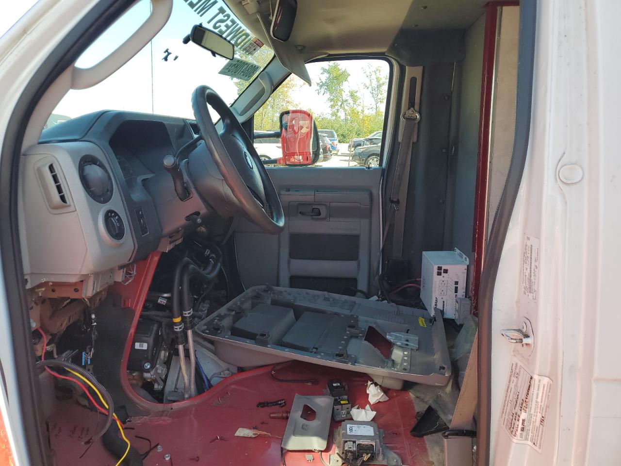 FORD ECONOLINE E450 SUPER DUTY CUTAWAY VAN