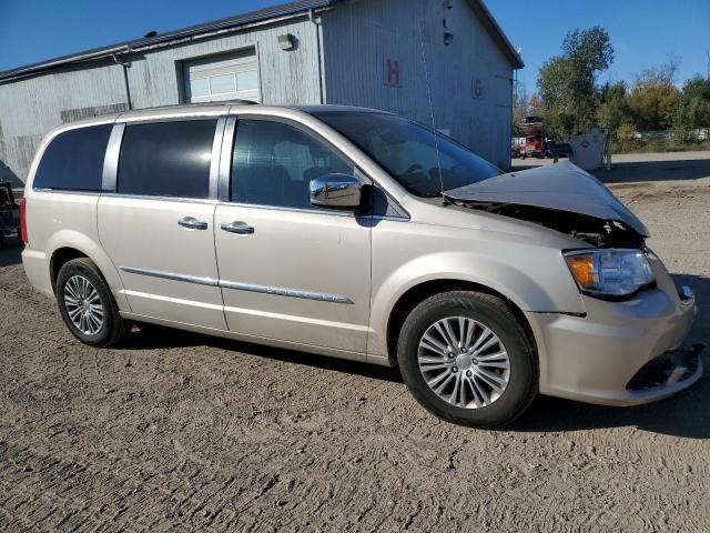 2014 CHRYSLER TOWN & COU - 2C4RC1CG1ER453439