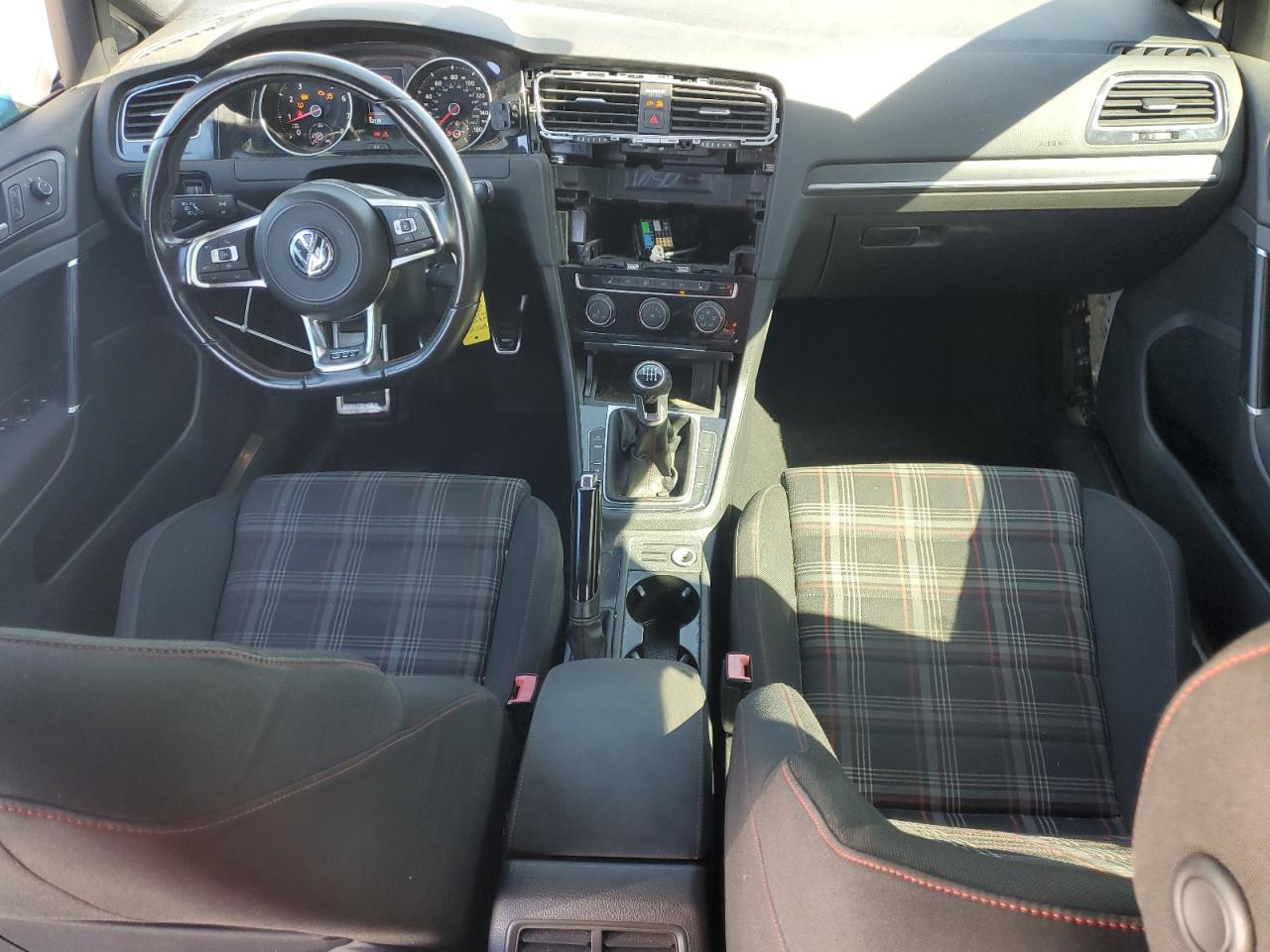 VOLKSWAGEN GOLF GTI S