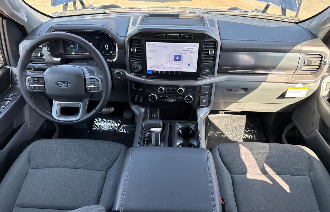 FORD F-150 LIGHTNING XLT