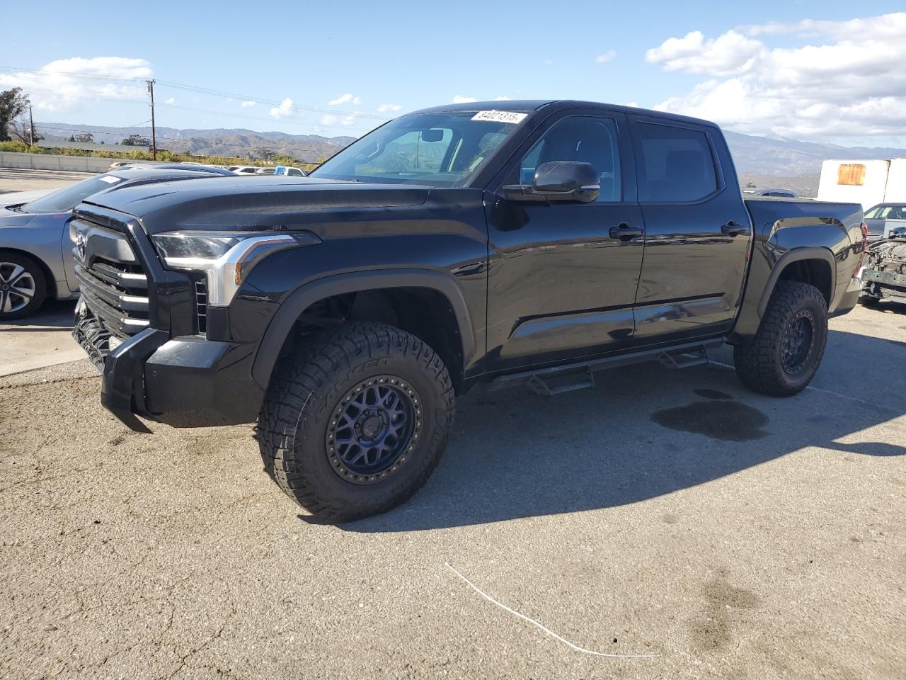 TOYOTA TUNDRA CREWMAX SR