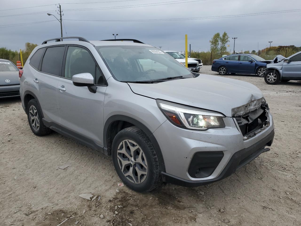 SUBARU FORESTER PREMIUM