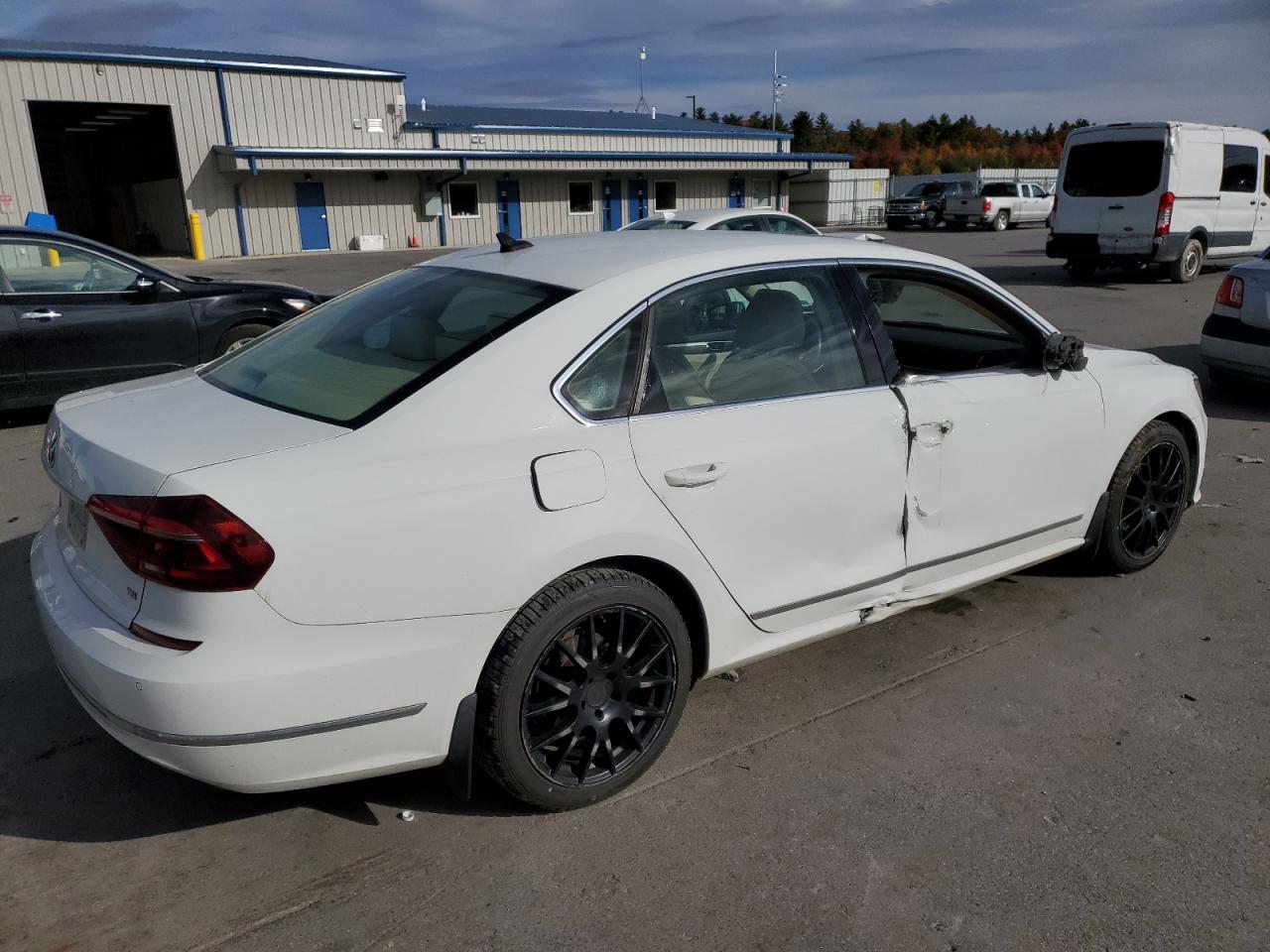 VOLKSWAGEN PASSAT SE