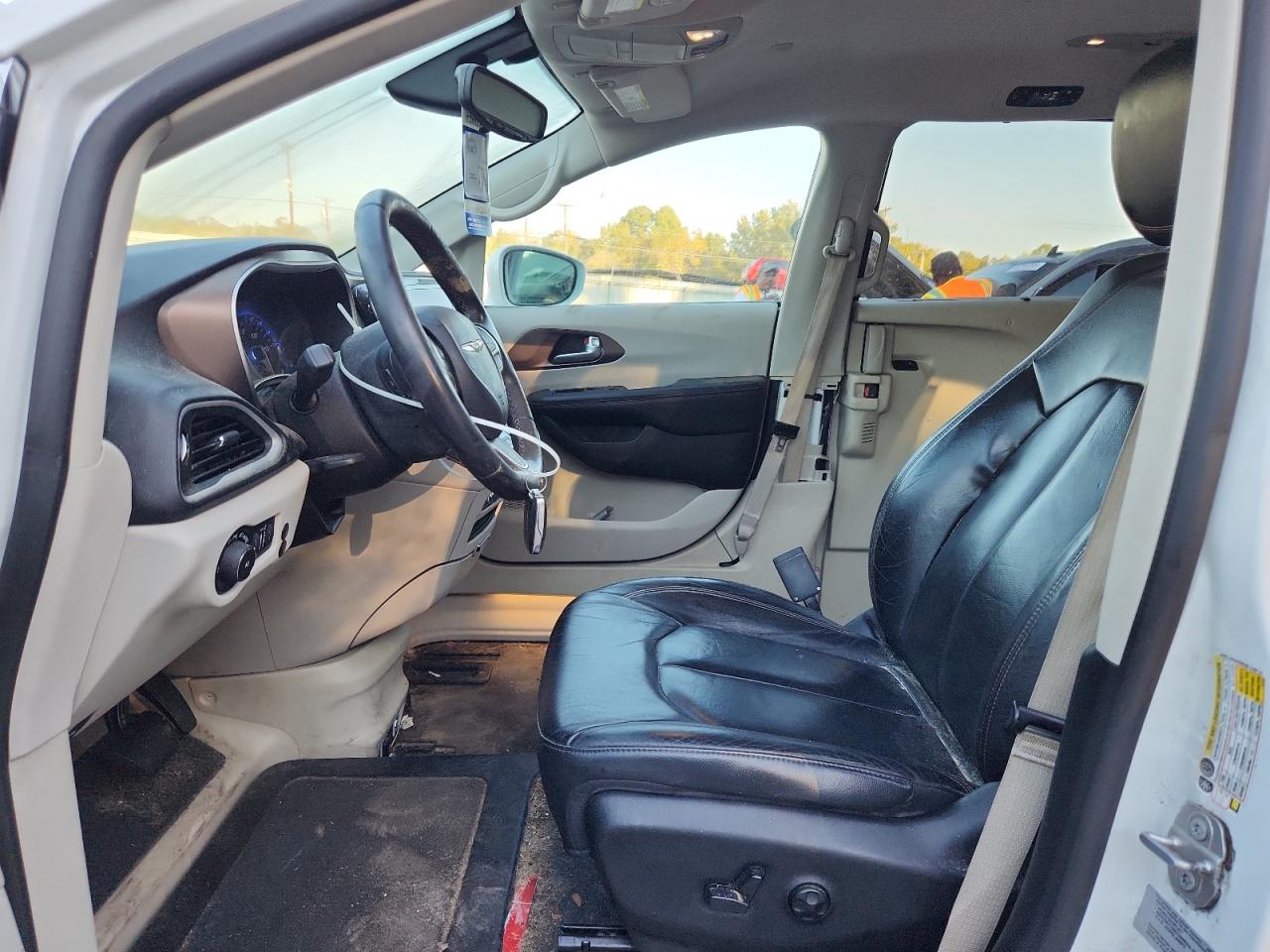 CHRYSLER PACIFICA TOURING L