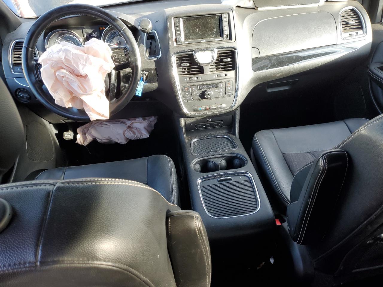 CHRYSLER TOWN & COUNTRY S