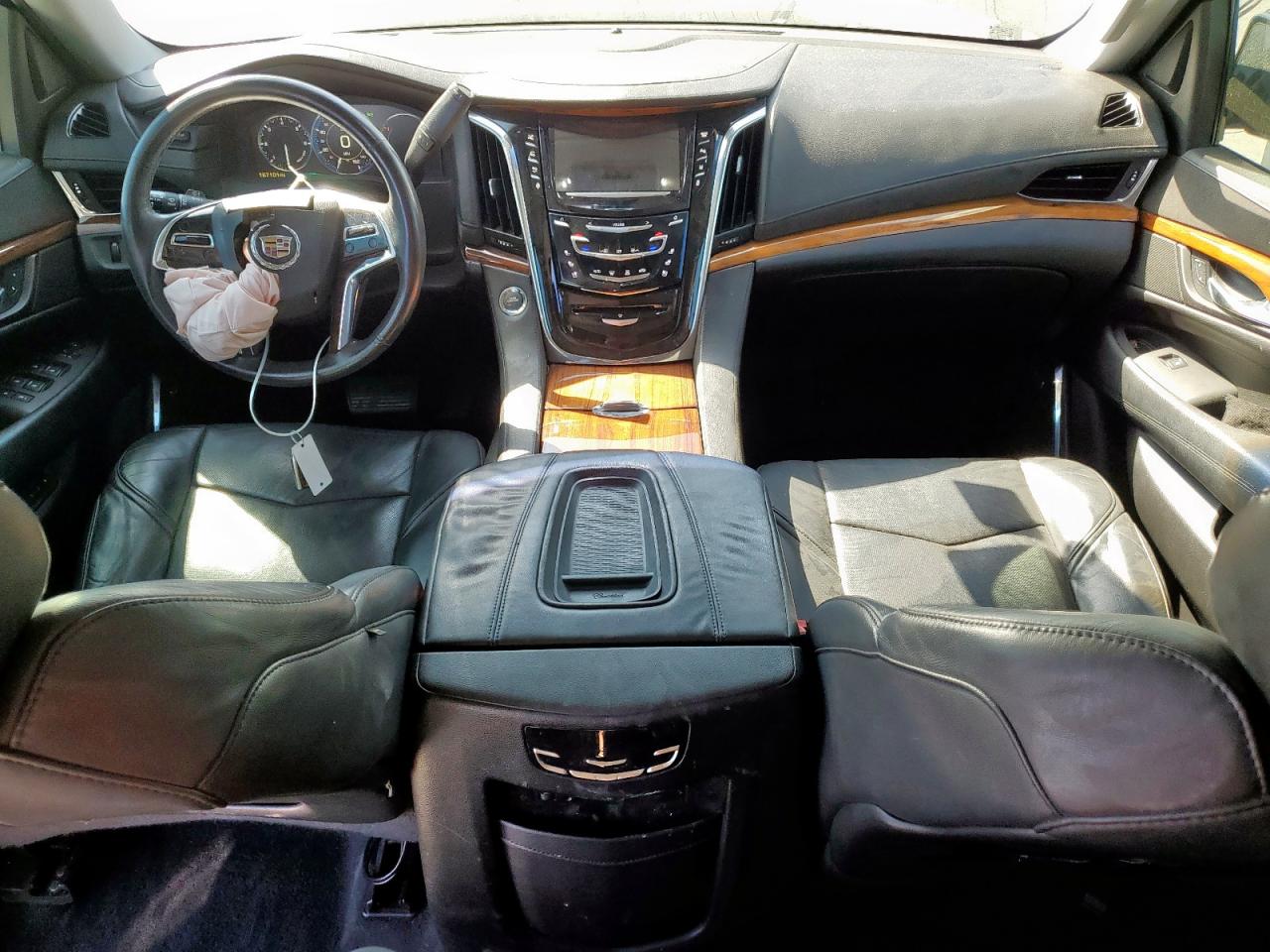 CADILLAC ESCALADE PREMIUM