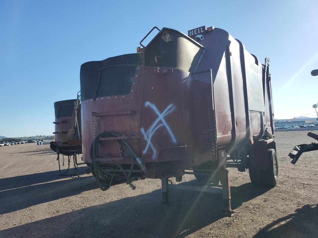 Lot #3265799241 1999 HEIL UNKNOWN