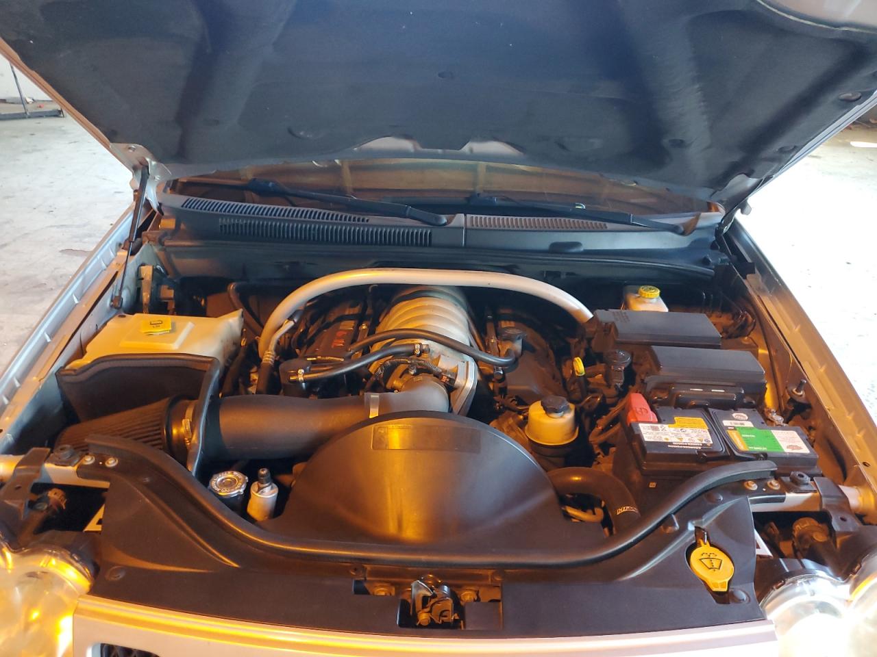 JEEP GRAND CHEROKEE SRT-8