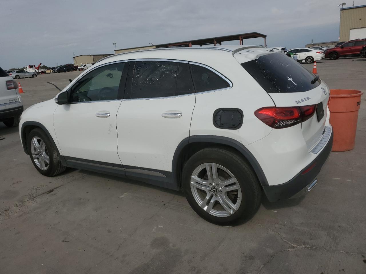 MERCEDES-BENZ GLA-CLASS 250 4MATIC