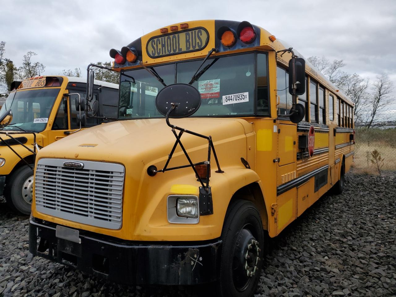 Lot #3276985294 2005 FREIGHTLINER SAF-T-LINER C2