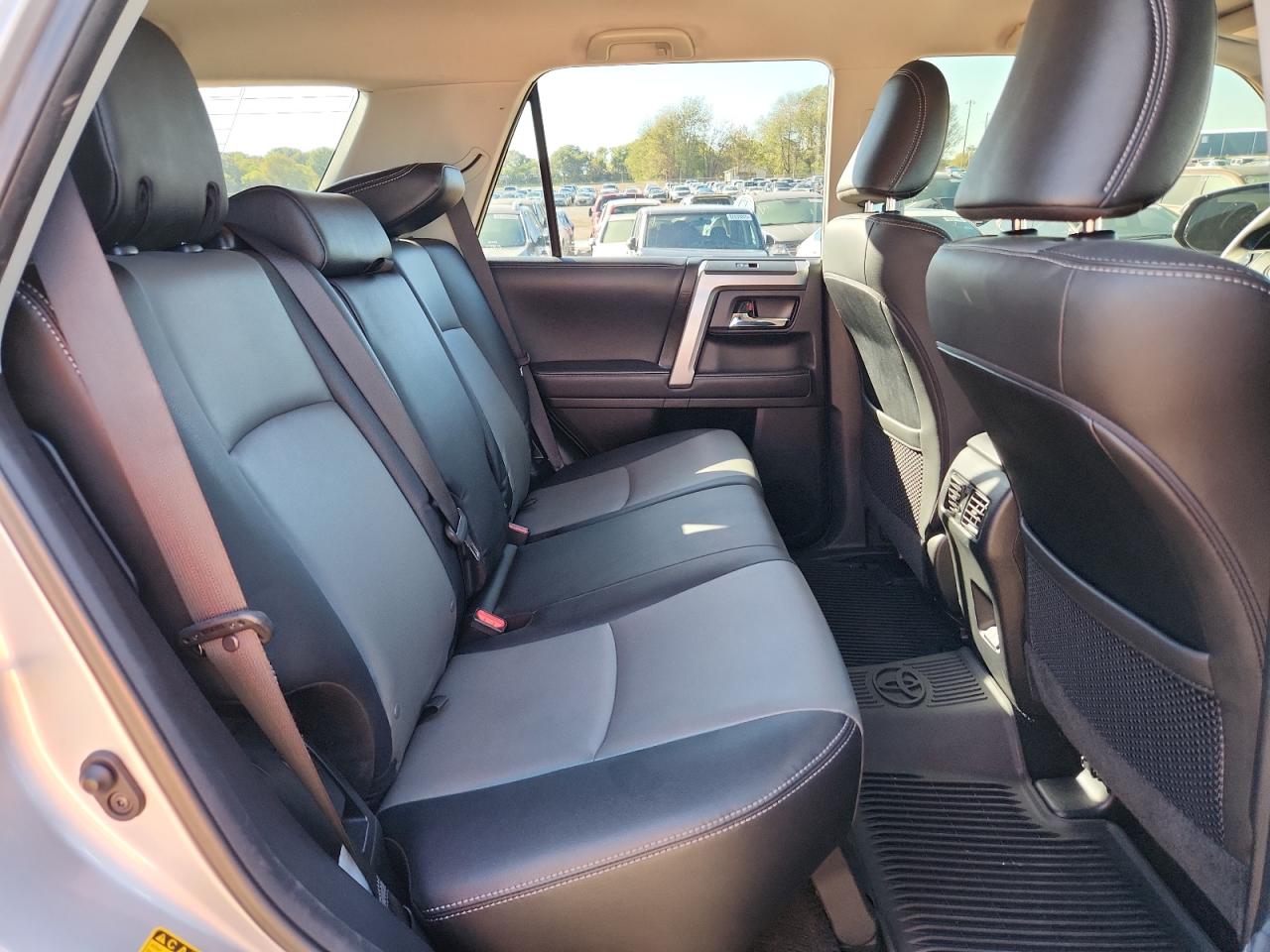 TOYOTA 4RUNNER SR5/SR5 PREMIUM