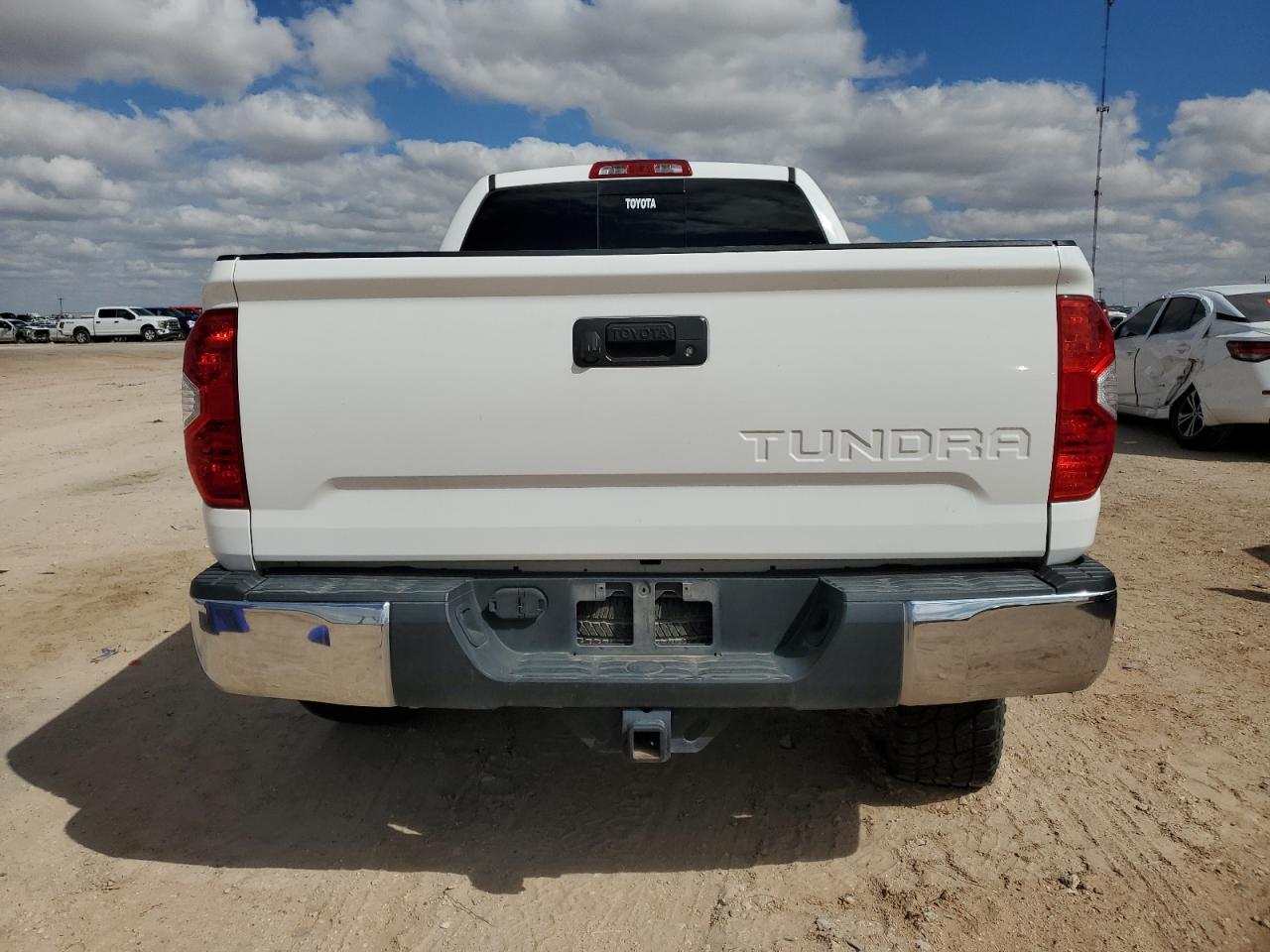 TOYOTA TUNDRA DOUBLE CAB SR