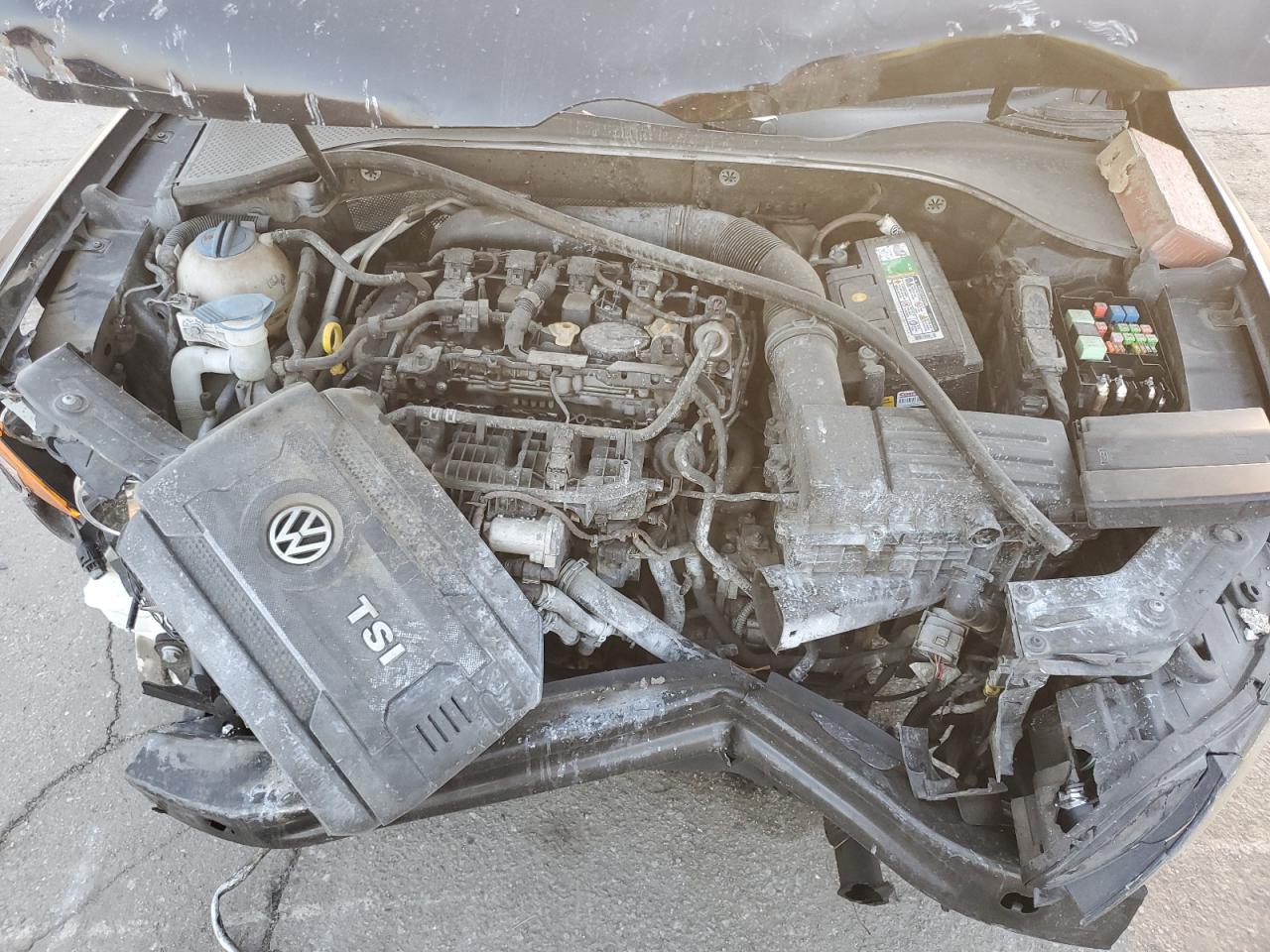 VOLKSWAGEN PASSAT SE