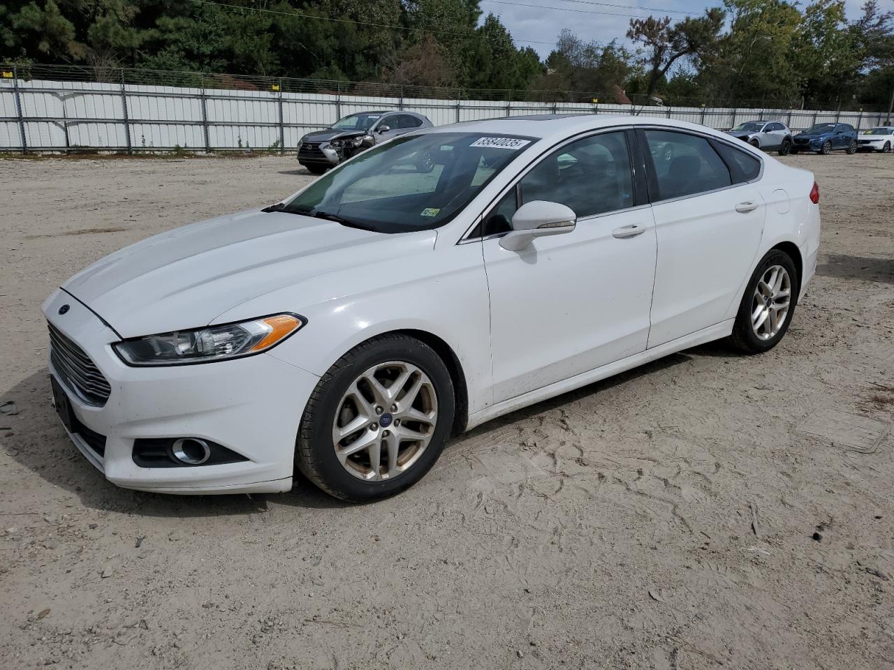 FORD FUSION SE