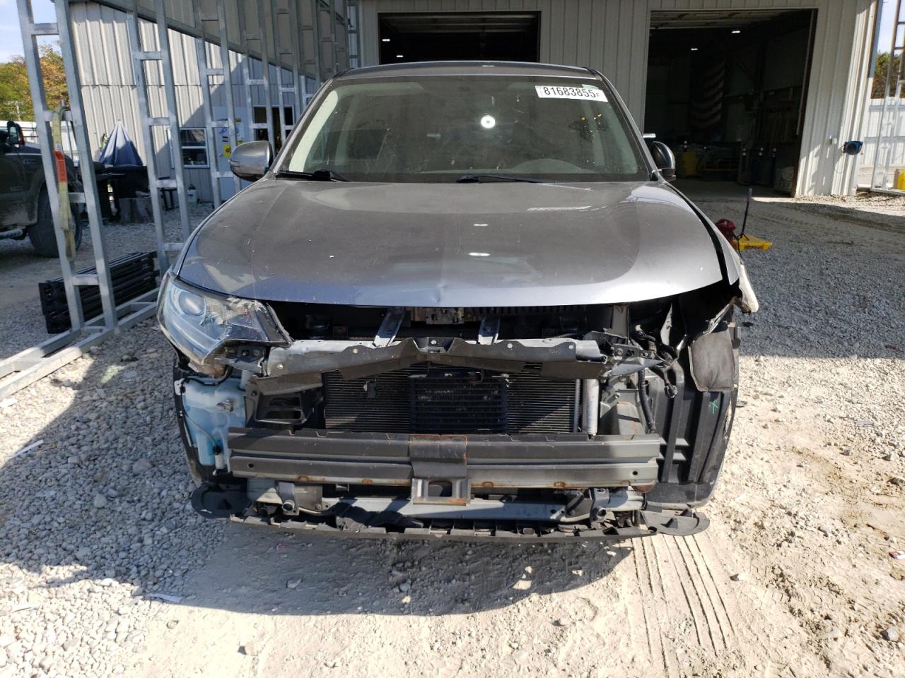 MITSUBISHI OUTLANDER SE