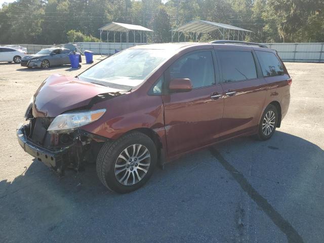 TOYOTA SIENNA XLE
