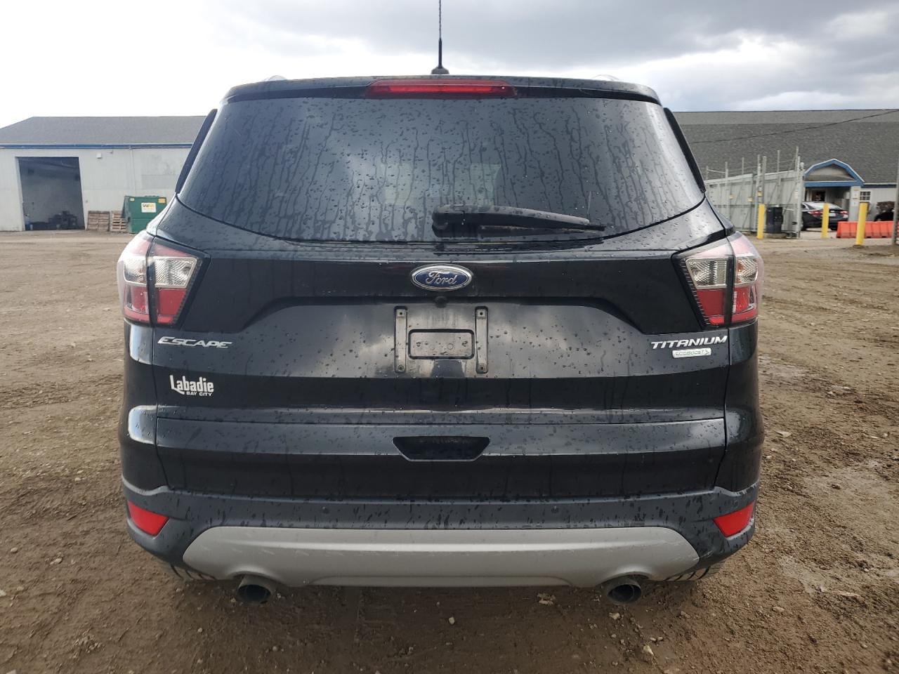 FORD ESCAPE TITANIUM