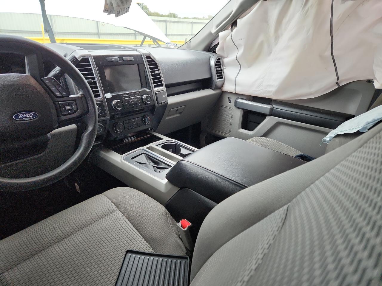 FORD F-150 SUPERCREW