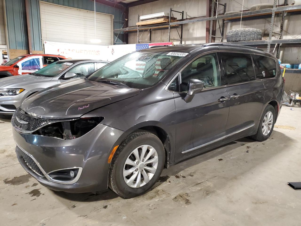 CHRYSLER PACIFICA TOURING L