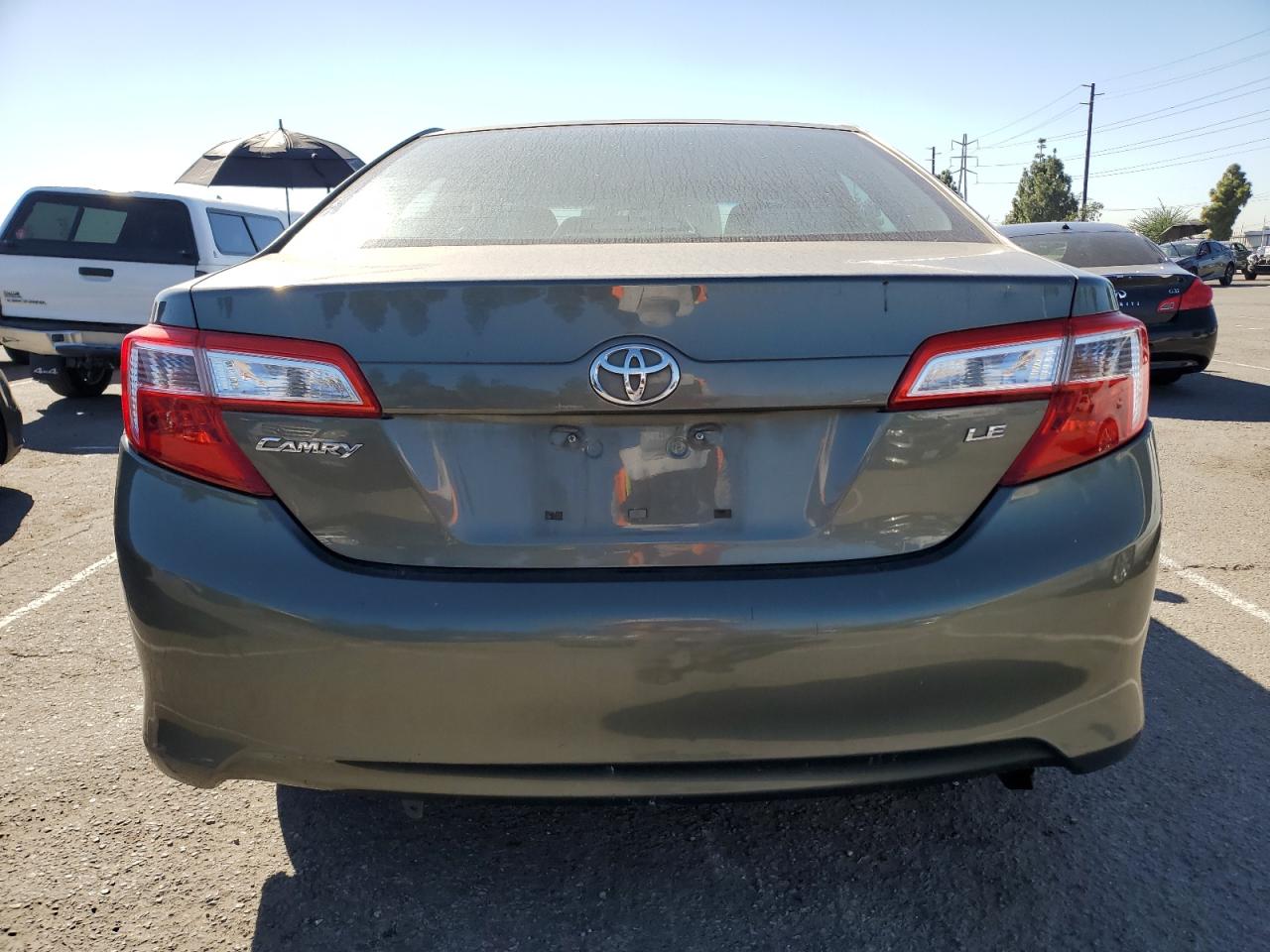 TOYOTA CAMRY BASE
