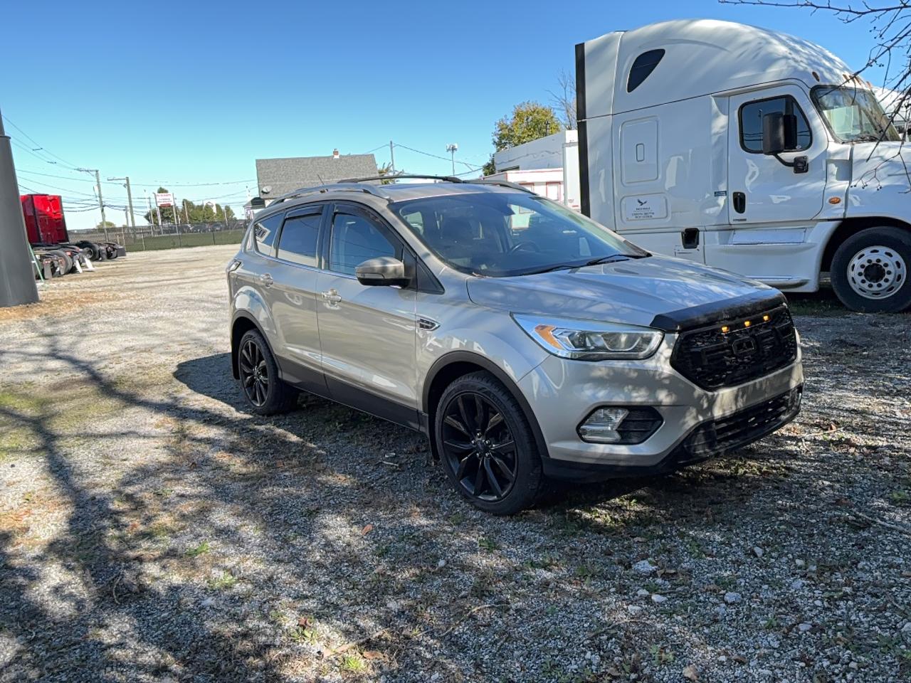 FORD ESCAPE TITANIUM