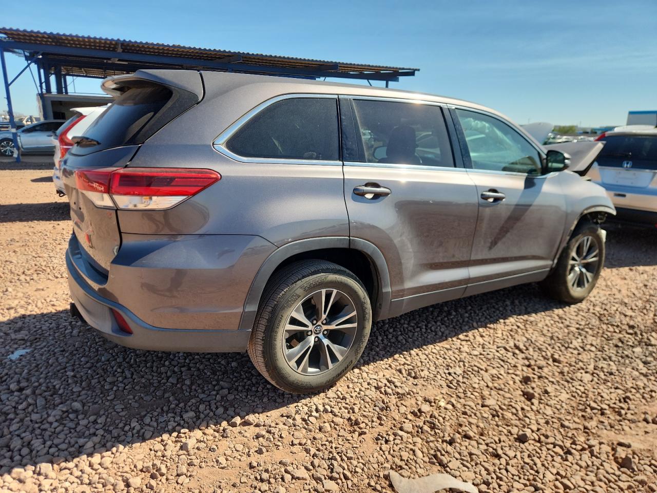 Lot #3317831219 2019 TOYOTA HIGHLANDER