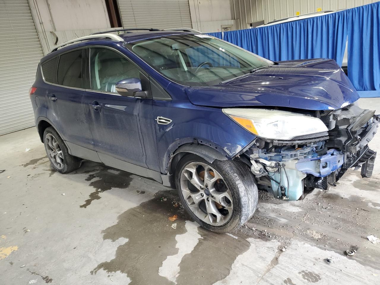 FORD ESCAPE TITANIUM