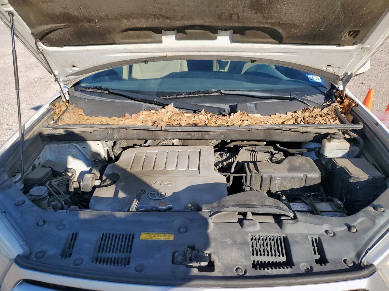 TOYOTA HIGHLANDER BASE