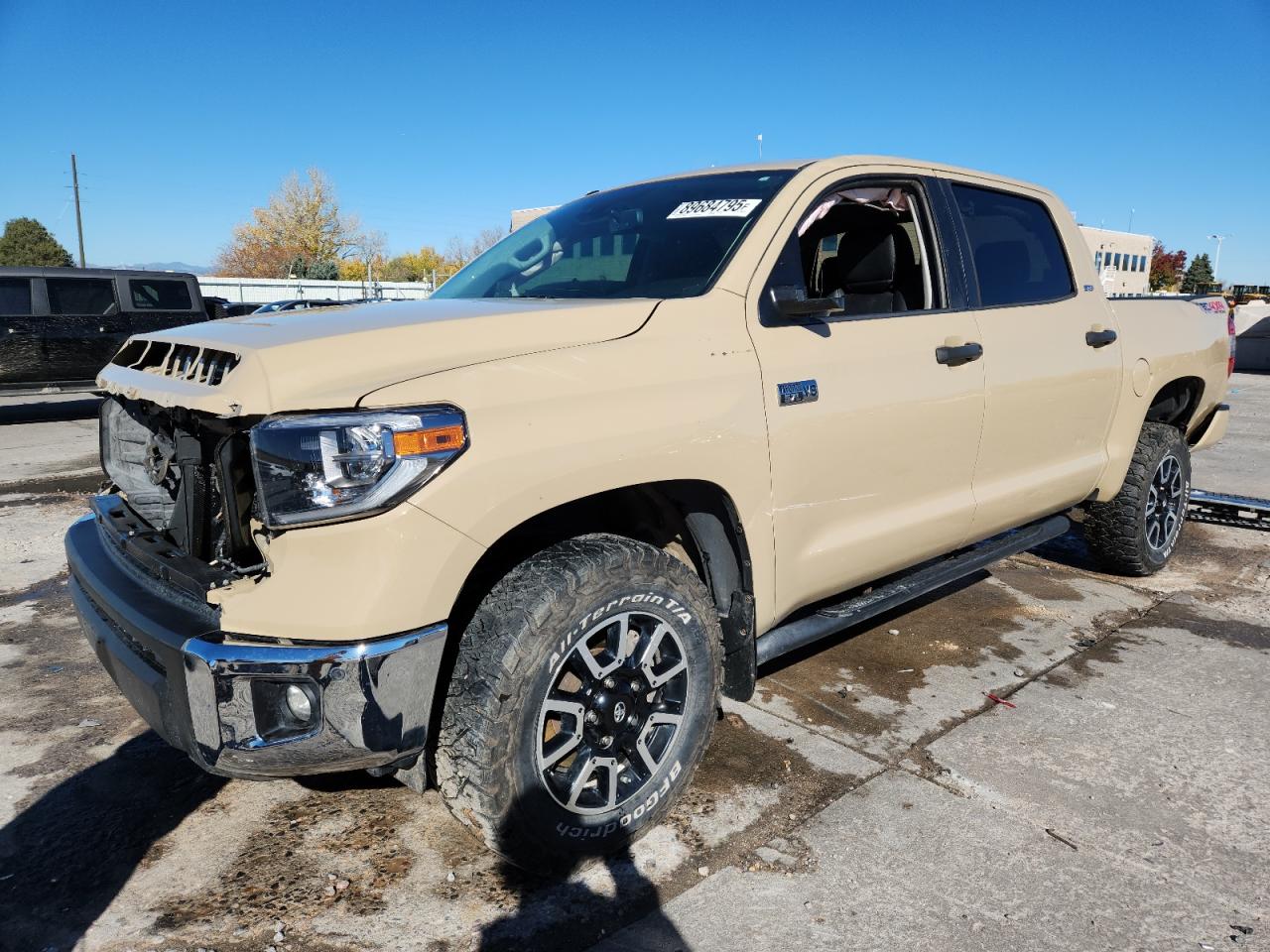 TOYOTA TUNDRA CREWMAX SR5