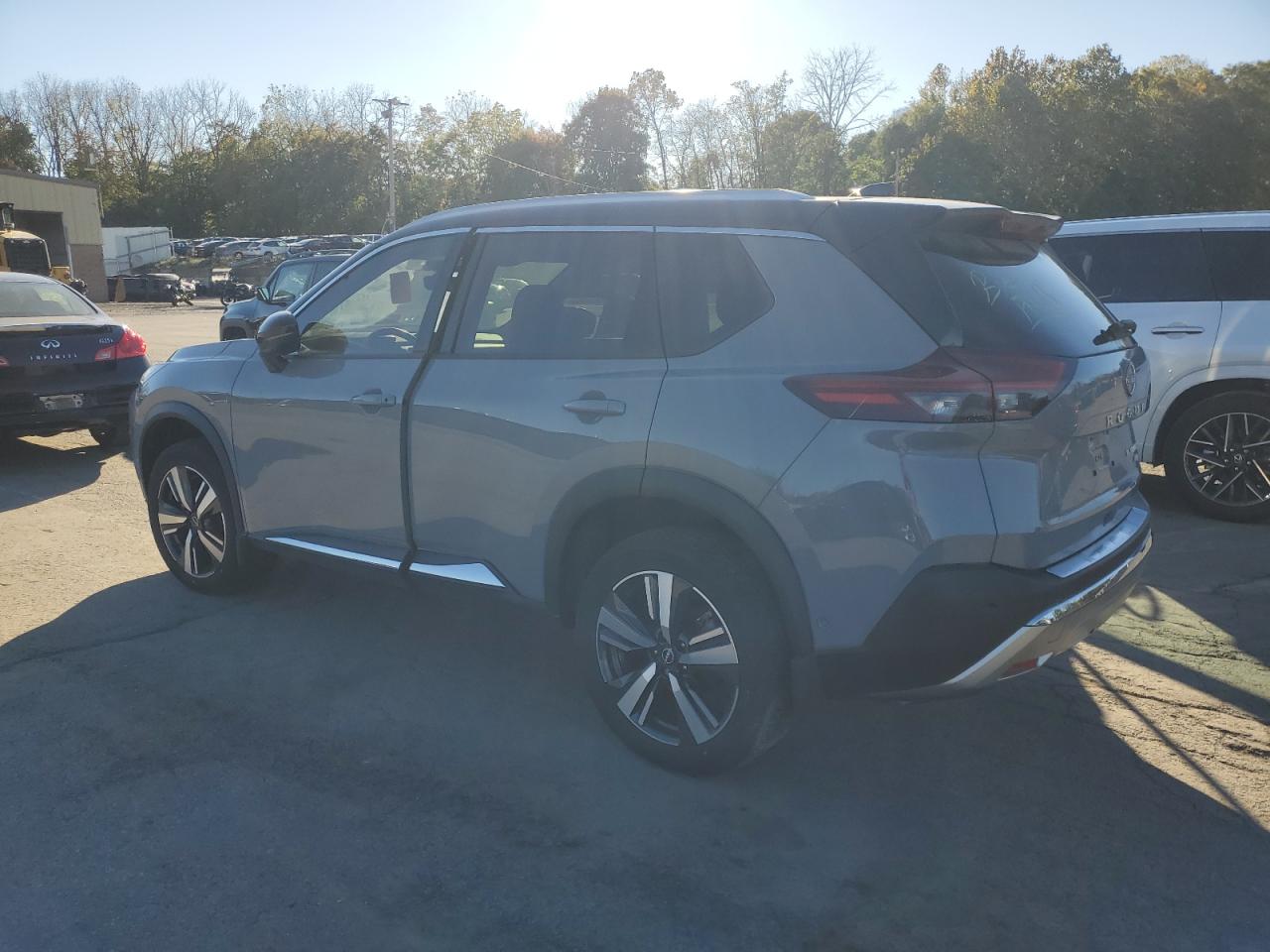 NISSAN ROGUE PLATINUM