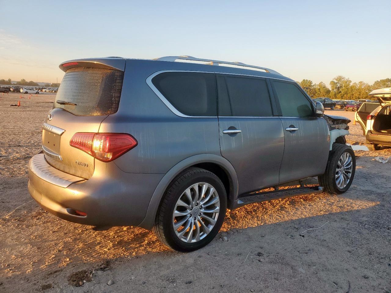INFINITI QX80