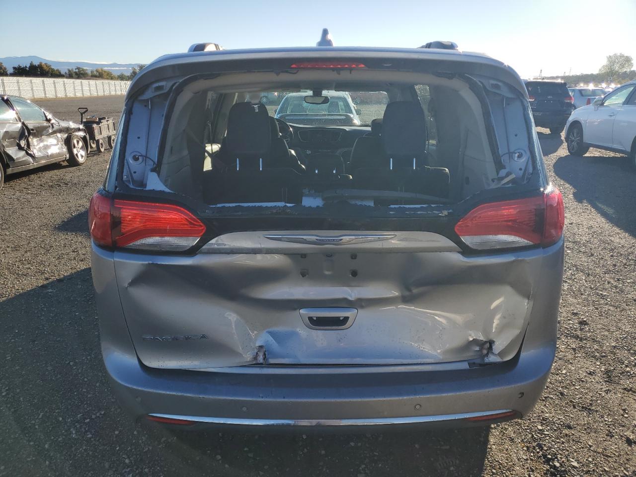 CHRYSLER PACIFICA TOURING L