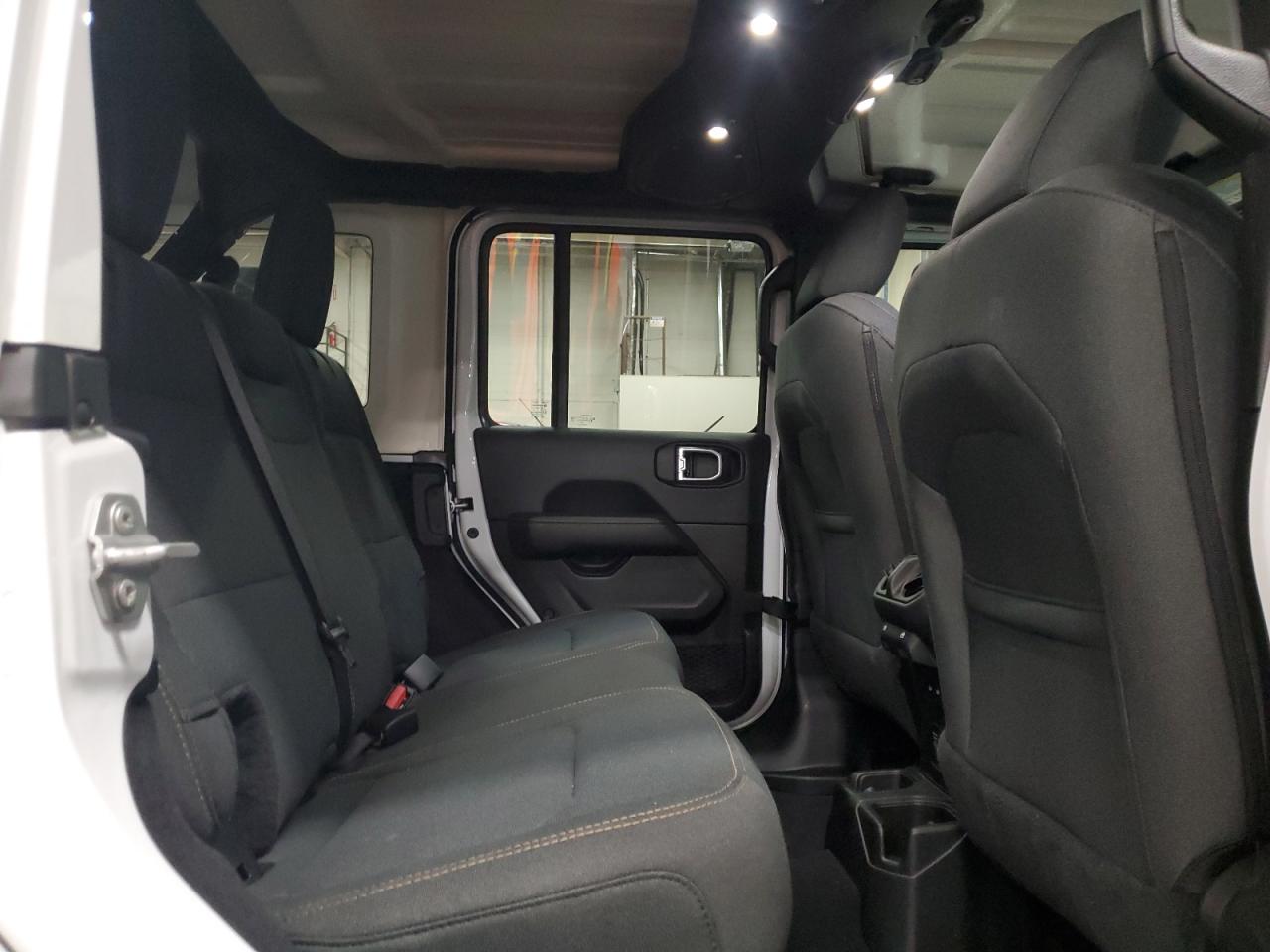 JEEP WRANGLER SAHARA