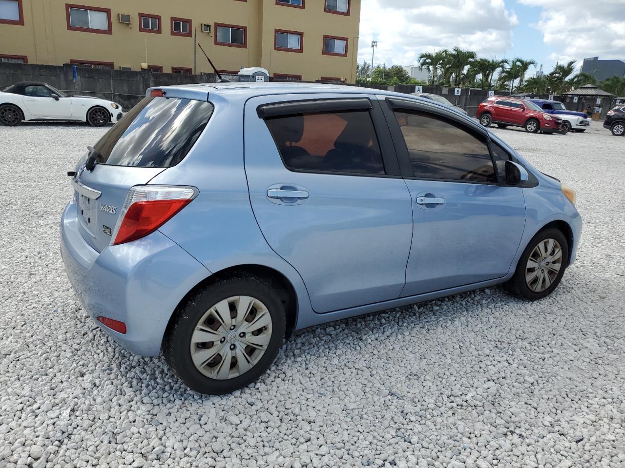 TOYOTA YARIS
