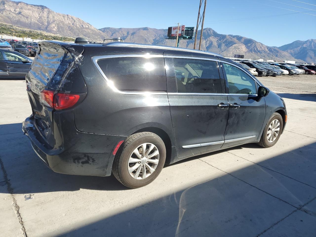 CHRYSLER PACIFICA TOURING L