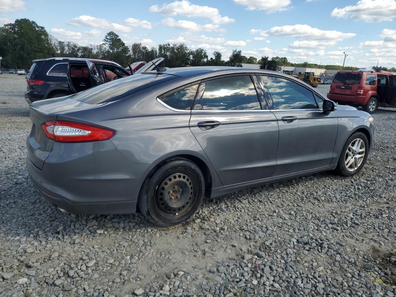 FORD FUSION SE