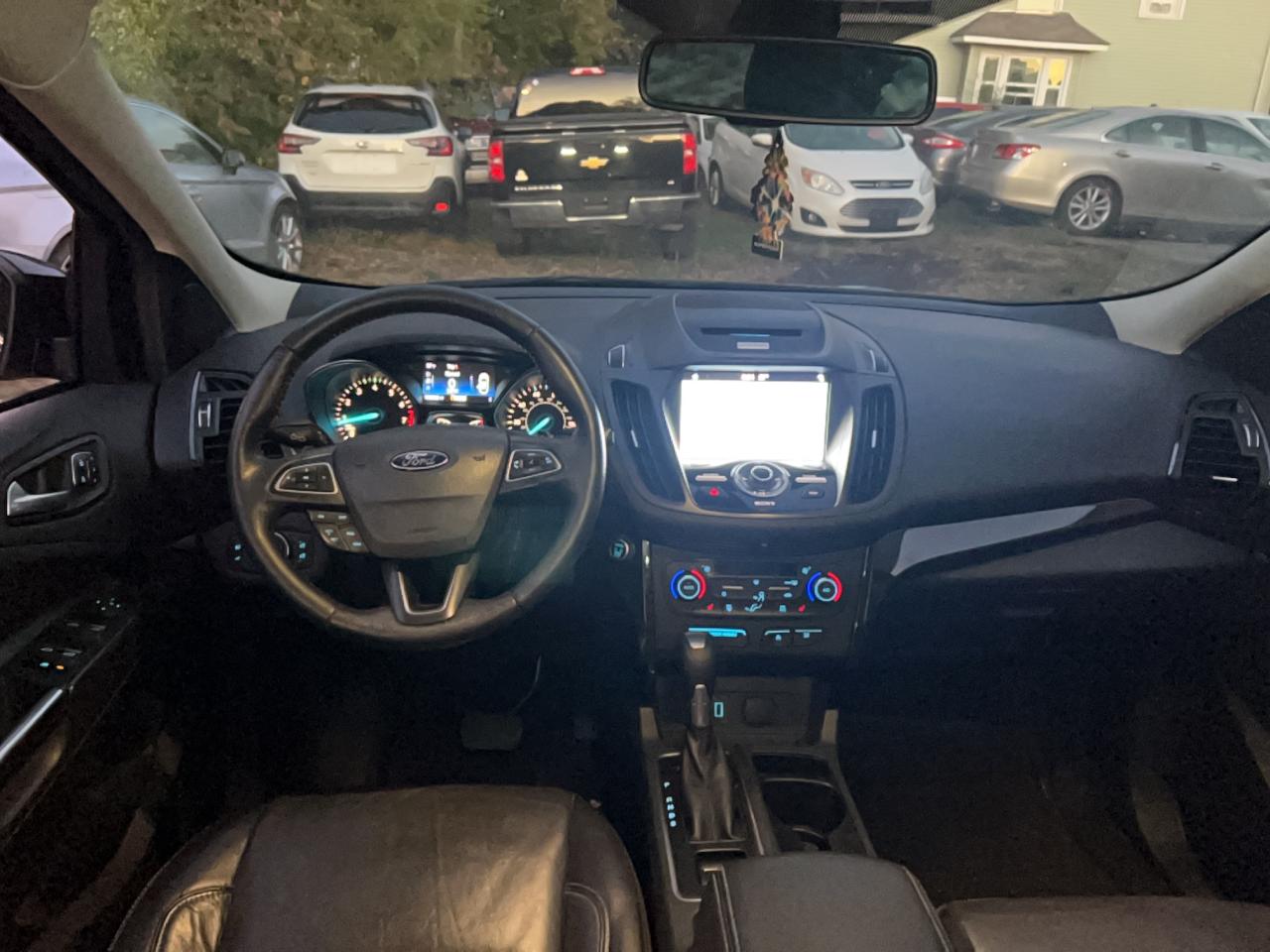 FORD ESCAPE TITANIUM